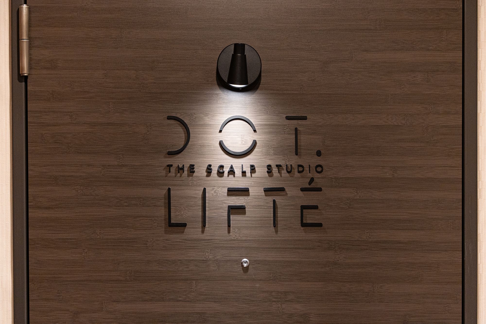 DOT. THE SCALP STUDIO エントランス